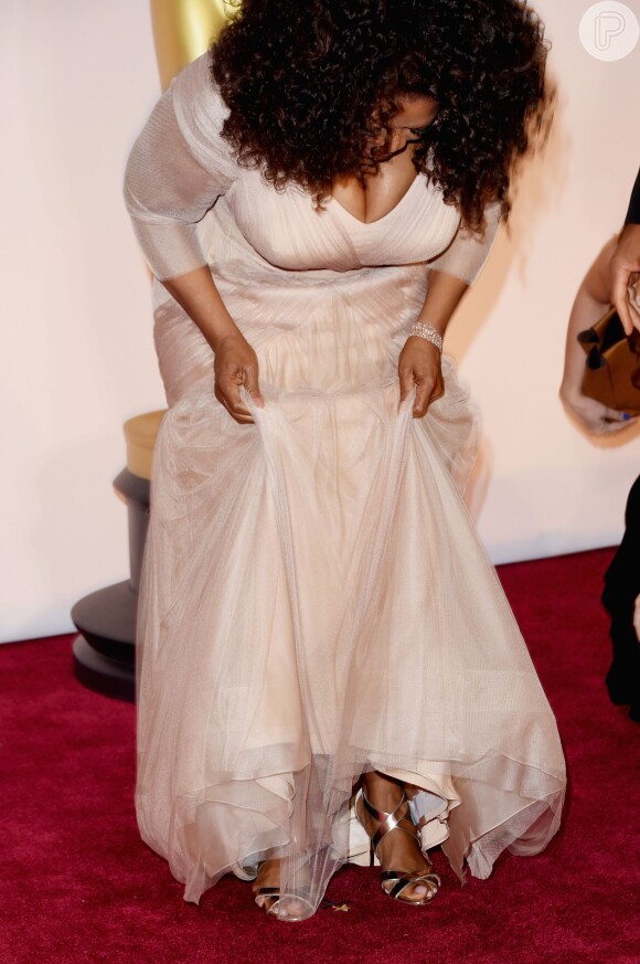 Oprah Winfrey escolheu sandálias Jimmy Choo para o Oscar 2015