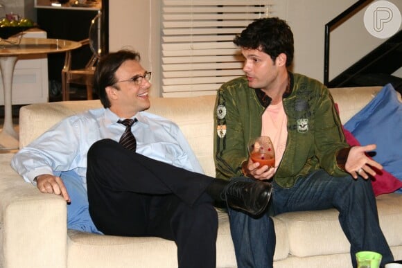 Rubens (Fernando Eiras) e Marcelo (Thiago Picchi) eram apaixonados na novela 'Páginas da Vida'