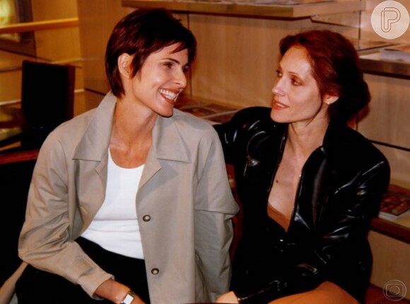 Leila (Silvia Pfeifer) e Rafaela (Christiane Torloni) viveram casal de lésbicas na novela 'Torre de Babel'