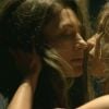 Na minissérie 'Felizes para Sempre?', Danny (Paolla Oliveira) e Marília (Maria Fernanda Cândido) trocaram beijos calientes