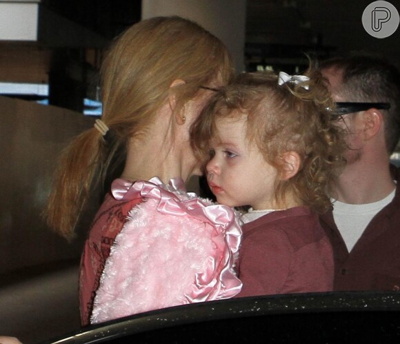 Nicole Kidman é flagrada com a filha Faith