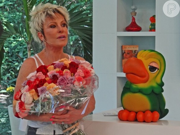 Ana Maria Braga tira folga do 'Mais Você' após acidente e programa é apresentado por Louro José, em 23 de abril de 2013