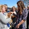 Kate Middleton conheceu o cachorro de estimação da escola, Henry