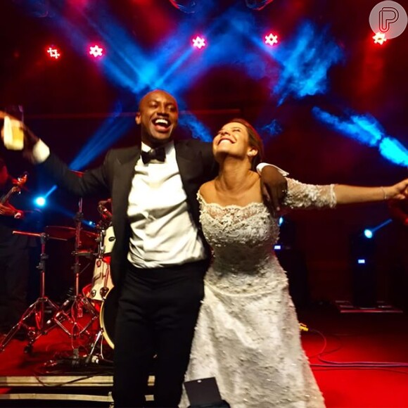 Fernanda Souza e Thiaguinho estão comemorando uma semana de casados