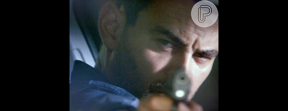 Maurílio (Carmo Dalla Vecchia) atira em Marcão (Joe Ribeiro) e o deixa entre a vida e a morte, na novela 'Império'