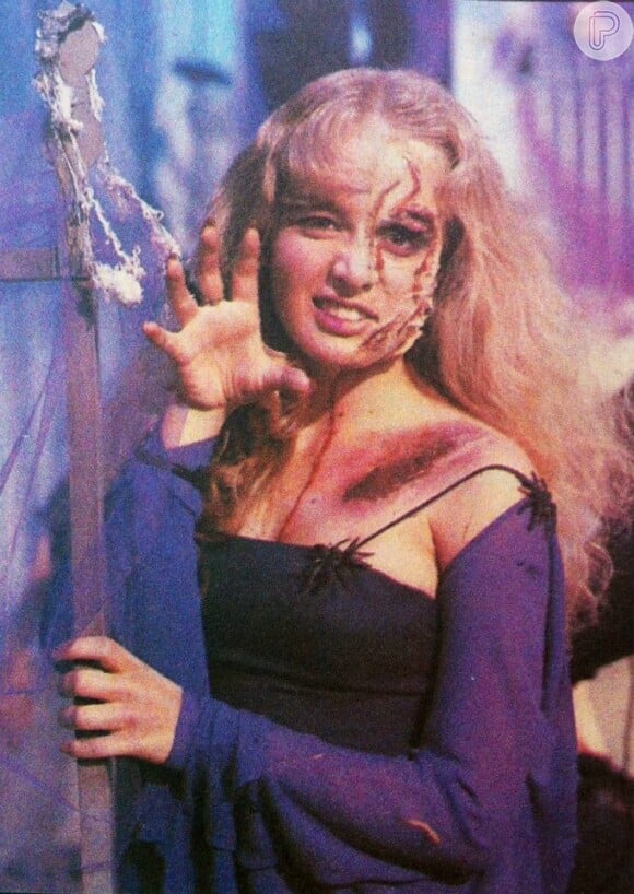 Angélica arrasa na fantasia de Halloween para o programa 'Milk Shake' (1988)