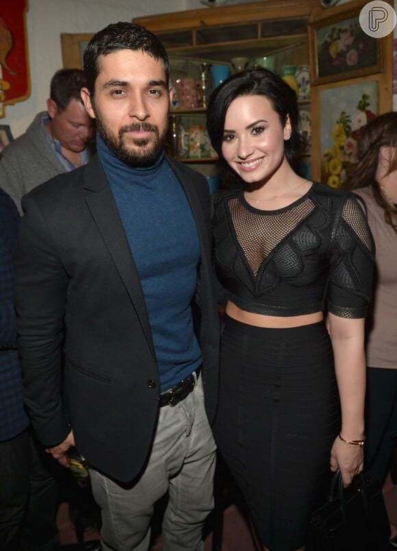Demi Lovato agradeceu especialmente ao namorado, Wilmer Valderrama: 'Esse homem me completa'