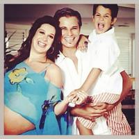Enzo posta foto de Claudia Raia grávida ao lado de Edson Celulari: 'Bons tempos'