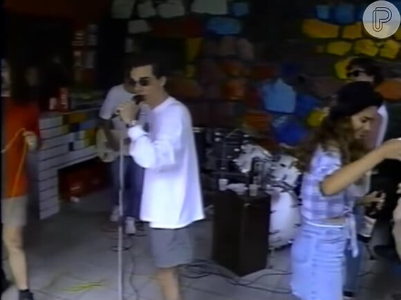 Em um vídeo publicado na internet, é possível ver Wagner Moura durante uma festa em 1995