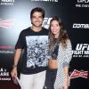 Bernardo Mesquita e a namorada marcaram presença no UFC Rio 6