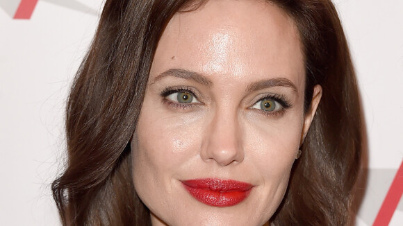 Angelina Jolie retira trompas e ovários após mastectomia: 'Firme nas escolhas'
