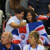 Louis Tomlinson, do 'One Direction', e Eleanor Calder já foram clicados assistindo aos jogos olímpicos de Londres
