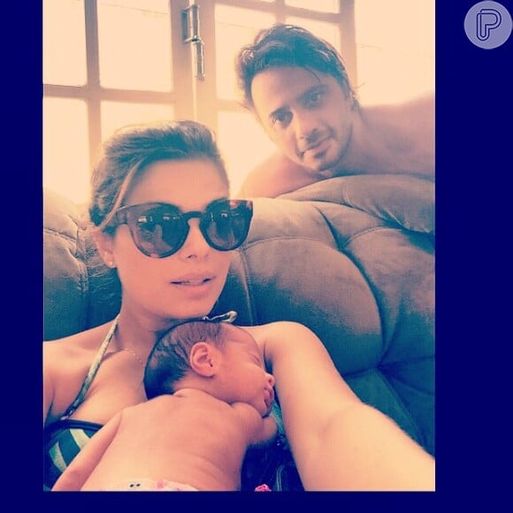 Vanessa posta foto em sua conta oficial do Instagram com a caçula, Maria, e o marido, Giuseppe Dioguardi