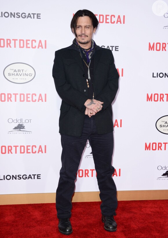Johnny Depp ficará quatro semanas longe das filmagens de 'Piratas do Caribe: Os Mortos Não Contam Histórias'