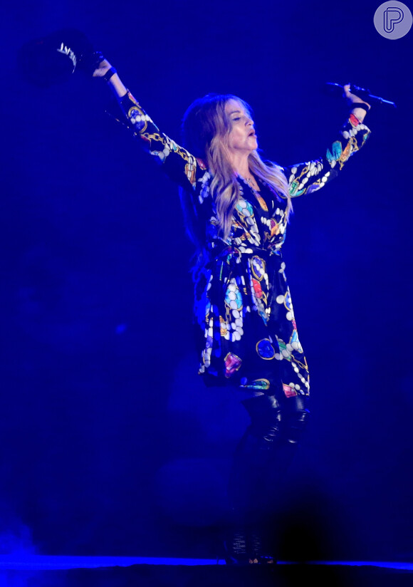 Madonna faz show surpresa no festival Coachella