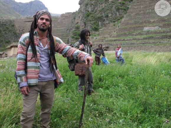 Juliano Cazarre diz que a viagem para o Peru foi muito importante para a composição de Ninho em 'Amor à Vida'
