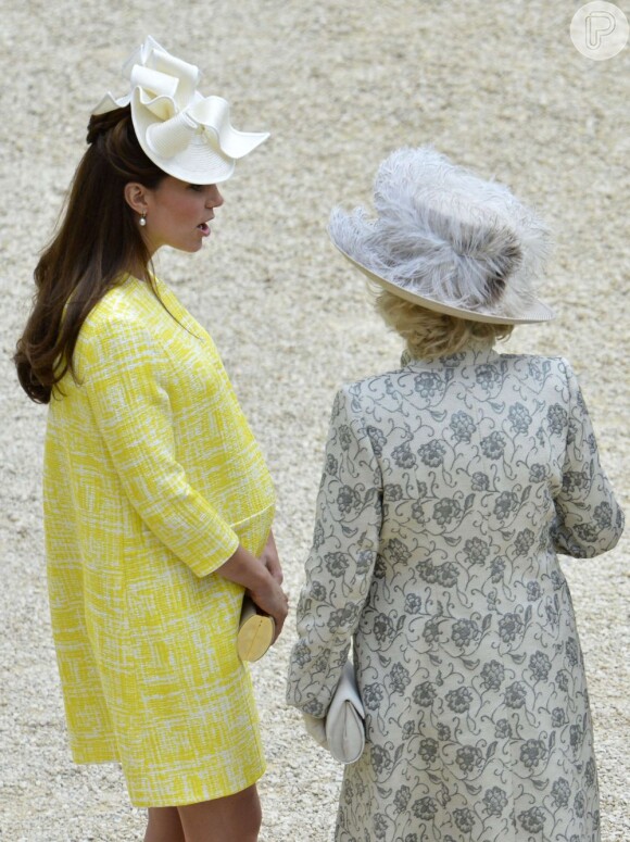 Kate Middleton usou um casaco amarelo de Emilia Wickstead