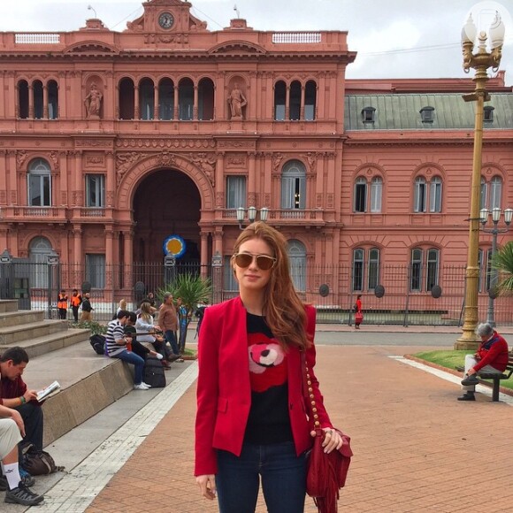 Marina Ruy Barbosa viajou para Argentina onde vai passar cinco dias para participar de uma campanha publicitária