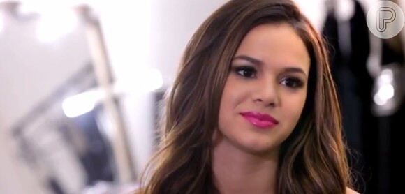 Bruna Marquezine em vídeo para marca de cosméticos Maybeline
 