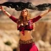 Por causa de Bianca, sua personagem  em 'Salve Jorge', Cleo Pires aprendeu a dança turca e foi vista de barriga de fora na TV