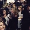 Taylor Swift e Calvin Harris curtiram o show de Kenny Chesney, em março, em clima de romance