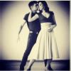 Claudia Raia posta imagem em que aparece dançando com o namorado, Jarbas Homem de Mello