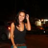 Yanna Lavigne também foi ao aniversário da diretora Maria de Médicis em um bar da Zona Oeste do Rio, na noite desta quinta-feira, 21 de maio de 2015