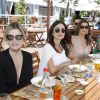 Thaila Ayala e Milena Toscano prestigiaram almoço promovido por cervejaria em Cannes, na França