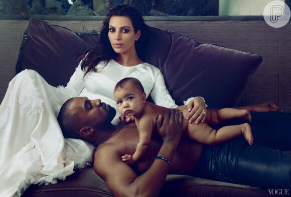 A revista 'Vogue', considerada a bíblia da moda, foi bastante criticada ao escolher Kim Kardashian e Kanye West para estampar sua capa. Nas fotos do interior da publicação eles posaram com a filha, North West