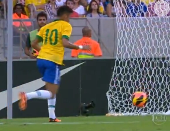 Neymar acabou a partida, um empato por 2 a 2, sem fazer gols
