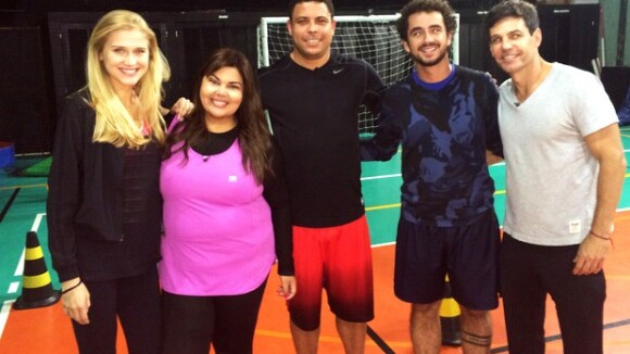 'Medida Certa': Ronaldo e a namorada participam de treino com Fabiana Karla