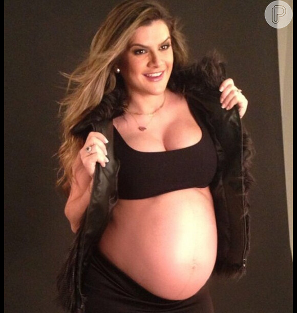 Mirella Santos durante a gravidez de Valentina, hoje com 9 meses de vida