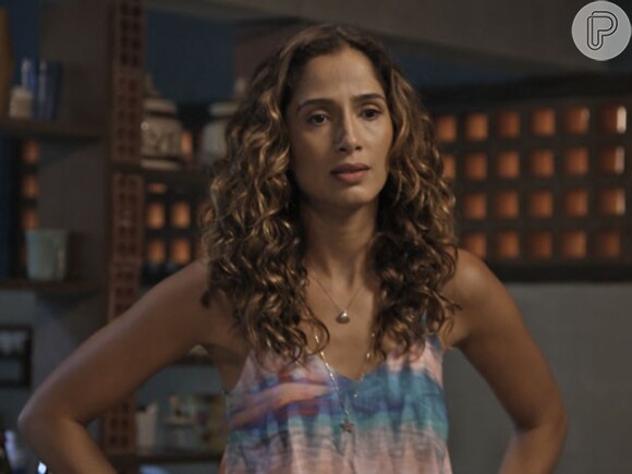 Regina (Camila Pitanga) se revolta ao saber da prisão do pai de sua filha e termina o namoro com Vinícius (Thiago Fragoso), na novela 'Babilônia'