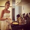 No Instagram, Yasmin Brunet já mostrou seus dotes culinários