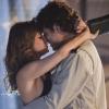Bento (Marco Pigossi) e Malu (Fernanda Vasconcellos) se beijam, em cena de 'Sangue Bom', em 13 de junho de 2013