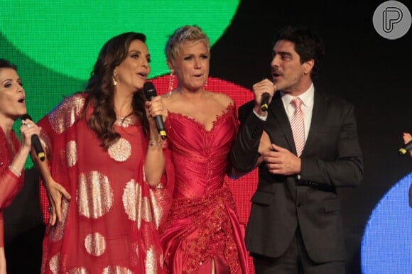Xuxa é flagrada com Ivete Sangalo, Junno Andrade e Deborah Secco durante as comemorações dos 50 anos da loira