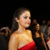 Selena Gomez usou tomara que caia para prestigiar aa première do filme 'Hotel Transylvânia 2'