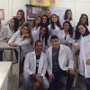 Kelly Key voltou a estudar e postou em seu Instagram uma foto com os colegas de classe da faculdade de Medicina Veterinária