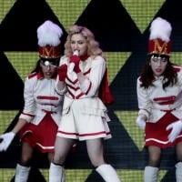 Madonna faz show da turnê 'MDNA' em São Paulo e não canta 'Like a virgin'