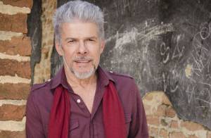 José Mayer vive paixão em 'Saramandaia' mas afirma: 'O tempo de galã já passou'