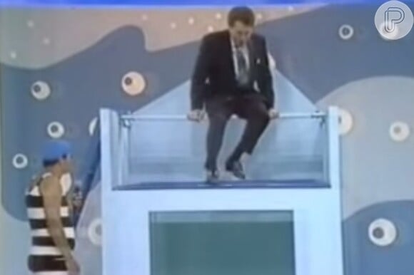 Silvio Santos se apoiou em tábua durante brincadeira do 'Topa Tudo por Dinheiro', mas não levou sorte