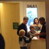 Luciano Huck levou os filhos Joaquim, de 10 anos, e Benício, de 7, para assistir um filme no shopping Village Mall, na Barra da Tijuca, Zona Oeste do Rio