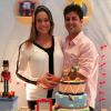 Fernanda Gentil e seu marido, o empresário Matheus Braga, estão esperando o primeiro filho do casal