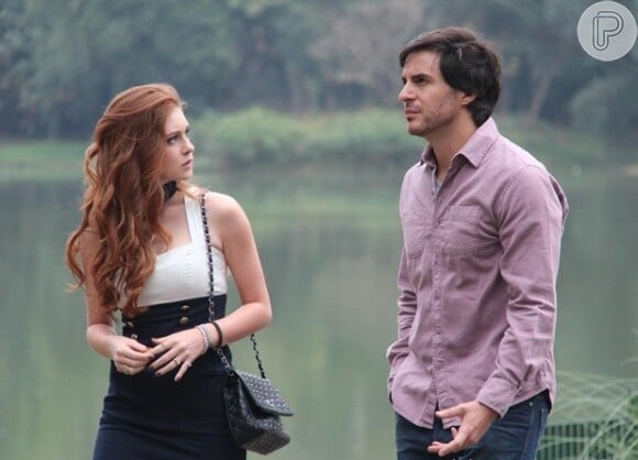 Nicole (Marina Ruy Barbosa) diz a Thales (Ricardo Tozzi) que seu maior sonho é viver um amor antes de morrer, em cena de 'Amor à Vida'