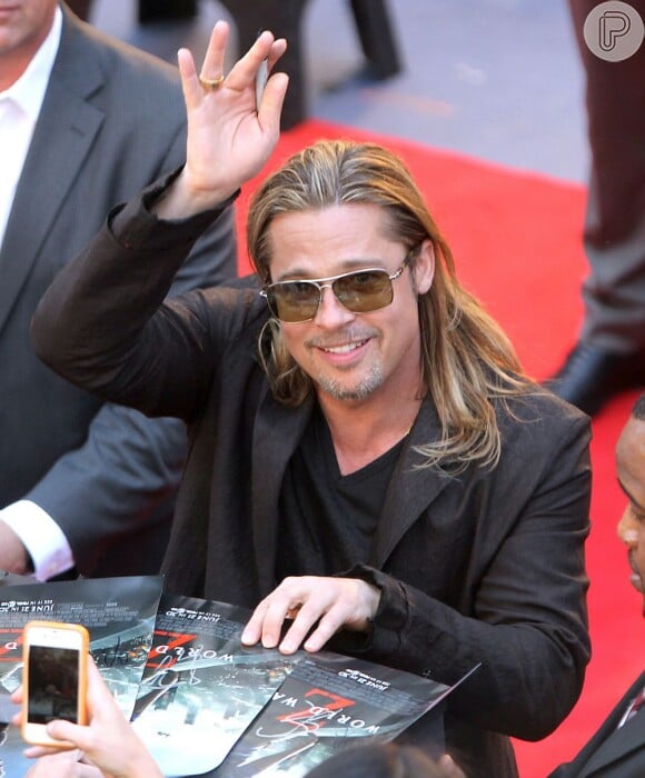 Brad Pitt vai à première sem a presença da mulher, Angelina Jolie