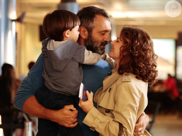 Lígia (Debora Bloch) dá sinais de que pode perdoar Miguel (Domingos Montagner) e tentar formar uma família com ele mais uma vez, na última semana da novela 'Sete Vidas', a partir de 6 de julho de 2015