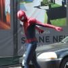 Andrew Garfield rodando em Nova York o filme 'O Espetacular Homem-Aranha 2'