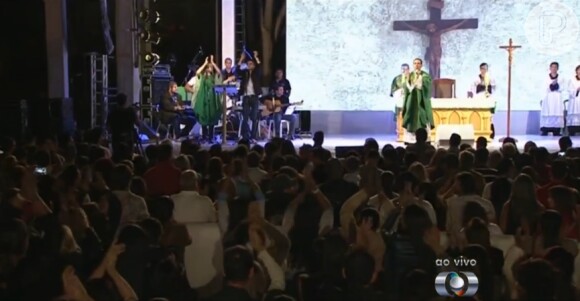 Missa do sétimo dia de Cristiano Araujo reúne 5 mil pessoas na Igreja Nossa Senhora da Assunção, em Goiânia