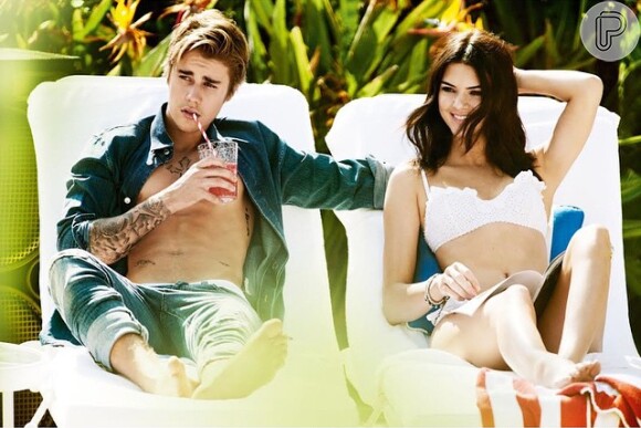 Kendall Jenner também mostrou a boa forma de biquíni ao lado do amigo Justin Bieber