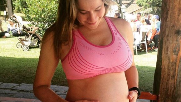 Fernanda Gentil completa 8 meses de gravidez: 'Que meu umbigo volte para dentro'